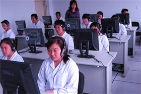标题：内蒙古特殊职业技术学校的学生上机实践
浏览次数：54827
发布时间：2018-06-04